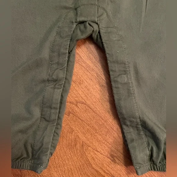 Carter’s Ruffled Romper - Picture 3 of 4